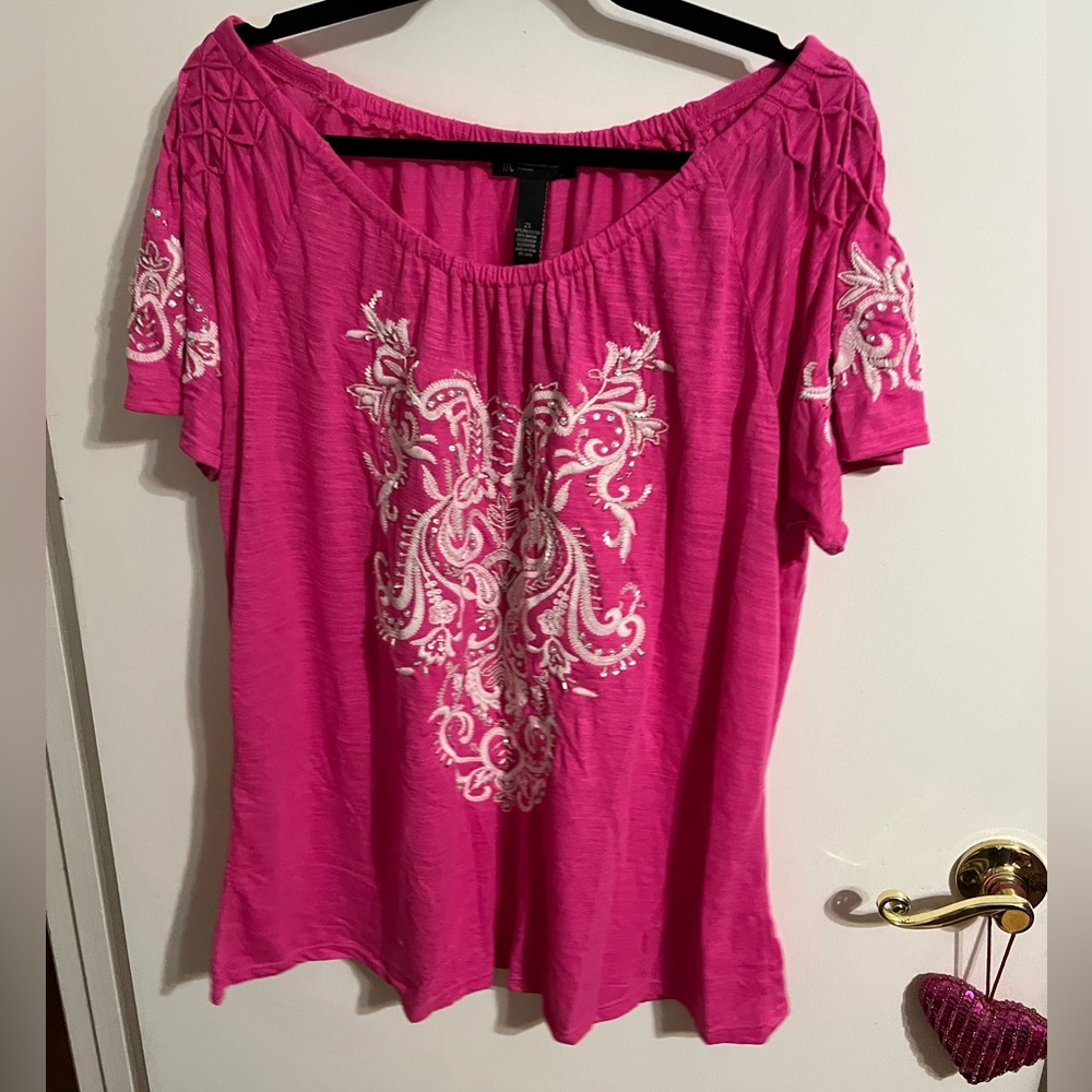 2X INC Pink shirt with white accents and rhinestones. NWT - Picture 8 of 11